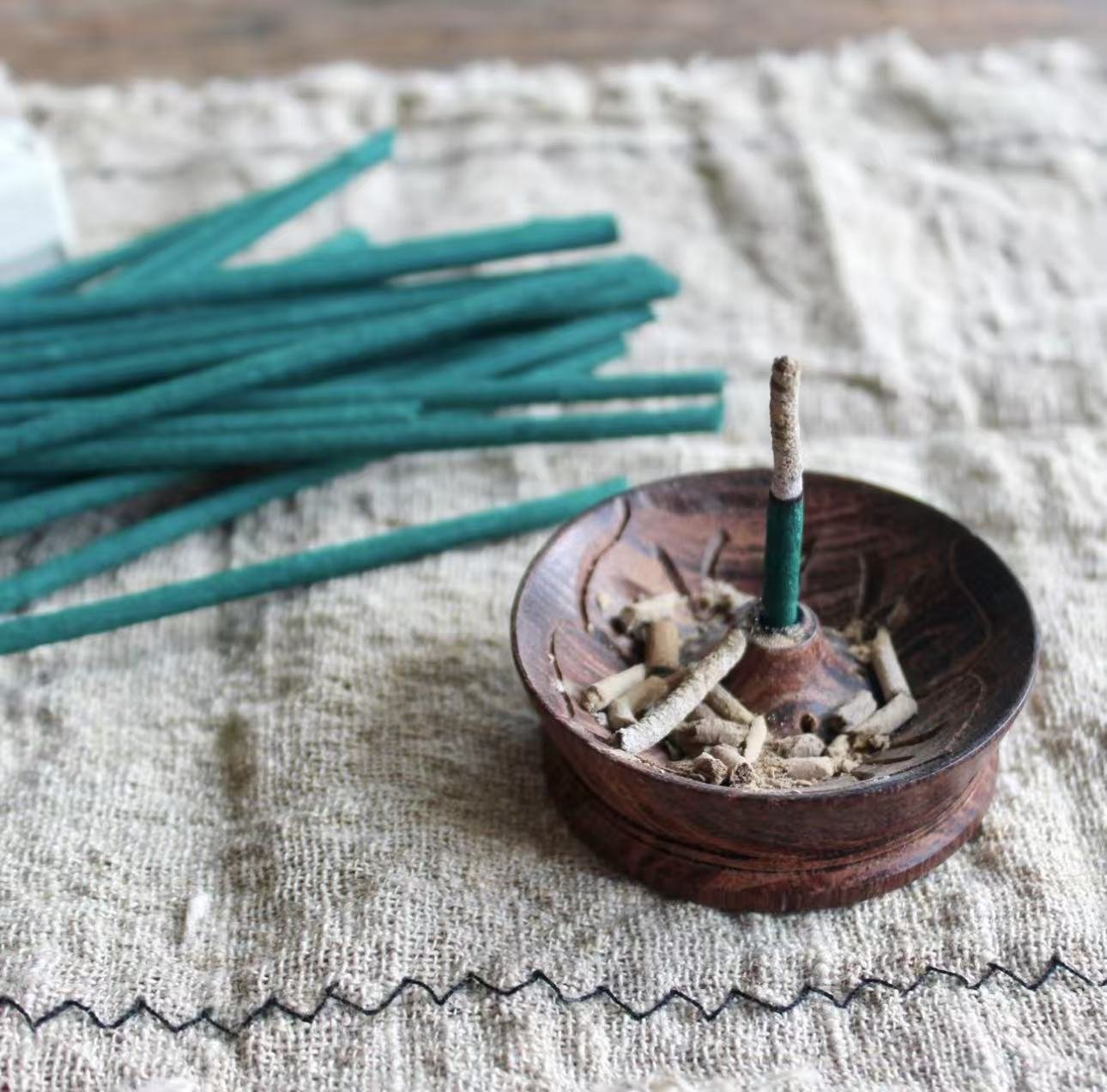 Tibetan Healing Incense/Guardian Smoke – Protects the energy field and dispels negative energy